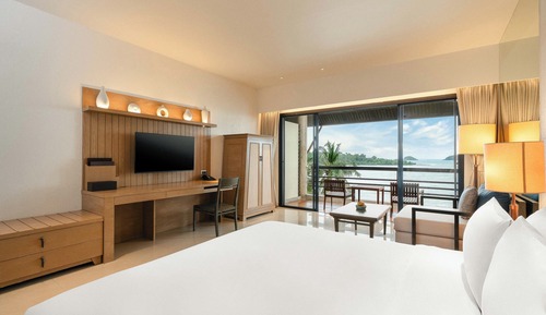 Deluxe Beachfront
