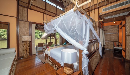 Villa (Floating with Dinner+ Breakfast )