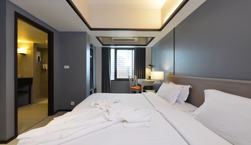 Junior Single Suite
