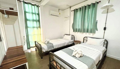 Standard Twin Room