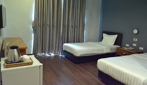 Deluxe Twin Room