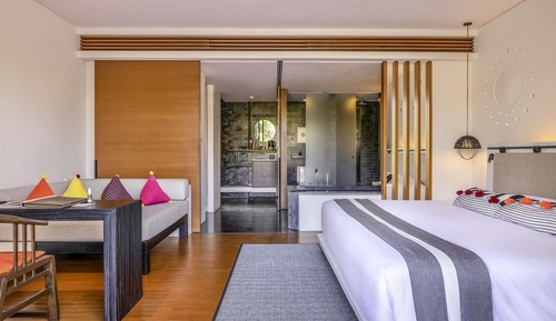 Premium Room, 1 King Bed, Mountain View (Valley Deluxe Scenery)