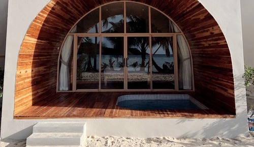 Beach Front Villa (No Pet Allowed)