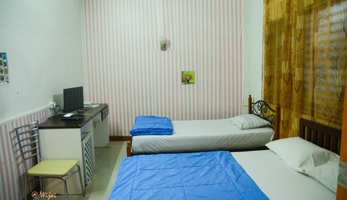 Standard Triple Room with Air-conditioner