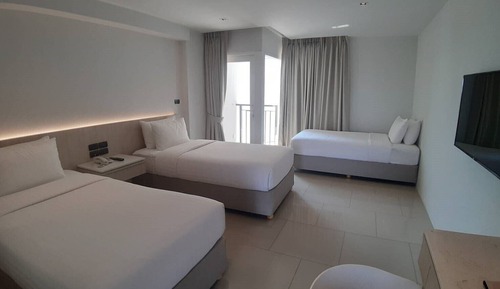Superior Triple Bed