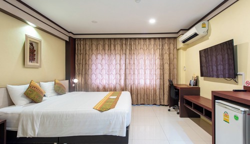 Deluxe King Room