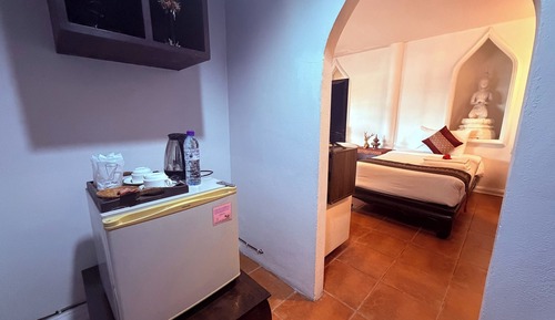 Deluxe Room (River Front)