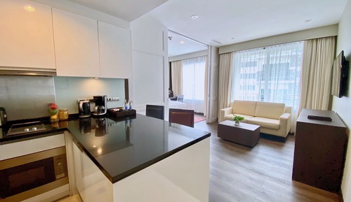 Executive Studio, 1 King Bed, Non Smoking, City View