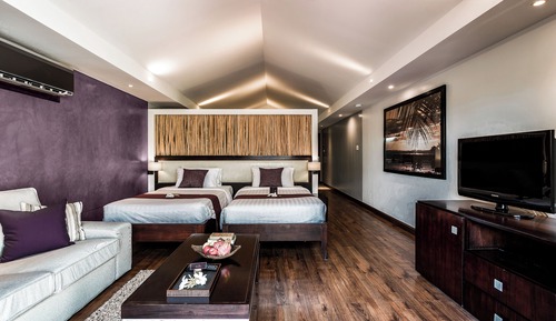 Deluxe Suite