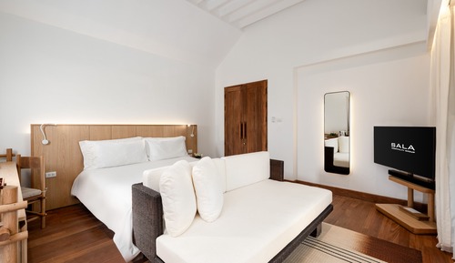 Deluxe Room, Balcony