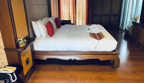 Deluxe Room (Zone A)