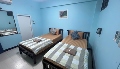Standard Twin Room