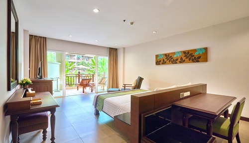 Deluxe Poolside Terrace Double