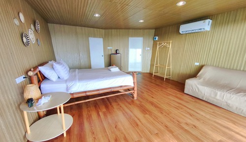 Deluxe Ocean View Cottage