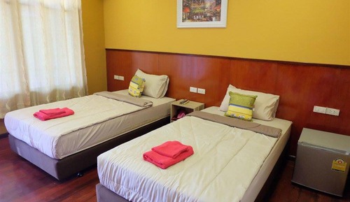 Standard Twin Room