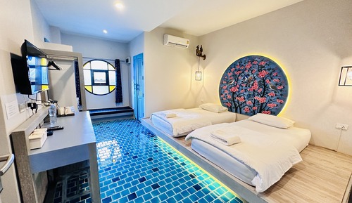Standard Twin Room