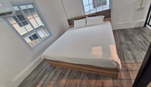 Loft, 1 King Bed with Sofa bed, Kitchenette, Pool View