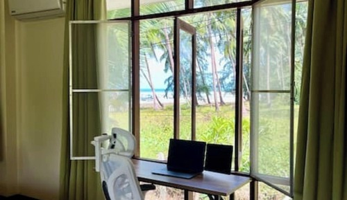 Signature Bungalow, Ocean View, Beachside