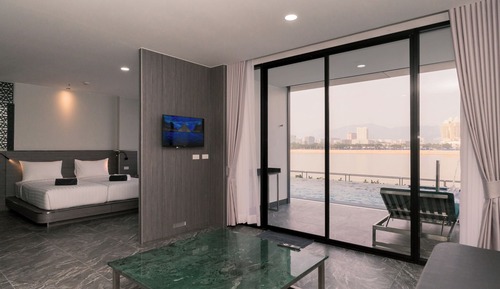 Deluxe Twin Room, Pool View