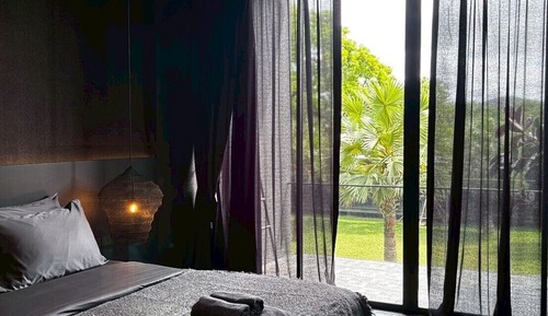 Suite, Garden View