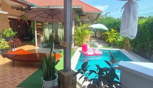 Family Room, Pool View