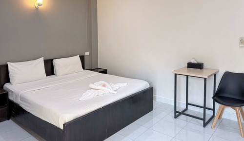 Standard Room, 1 King Bed