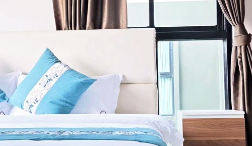 Basic Suite, Balcony