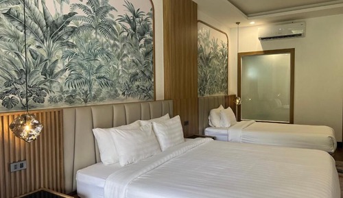 Deluxe Triple Room, Pool View