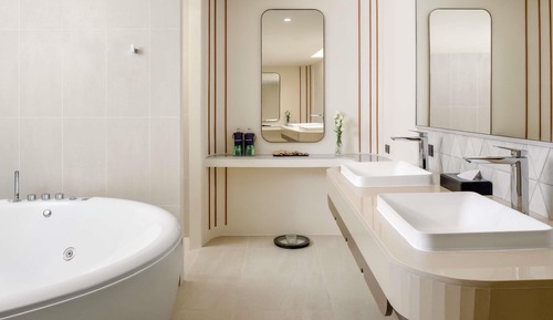 Junior Suite, 1 King Bed