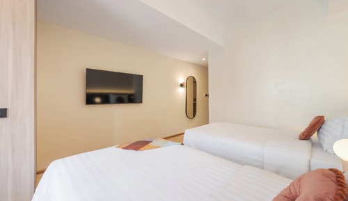 Deluxe Twin Room