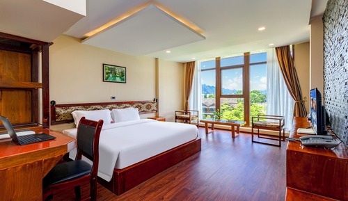 Deluxe Double Room, Garden View