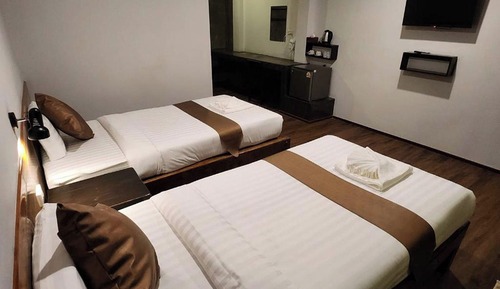 Standard Twin Room