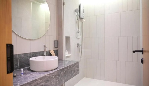 Triple Room with Private Bathroom 31m (B4)