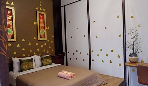 Standard King Bed