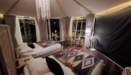 Comfort Tent, Garden View