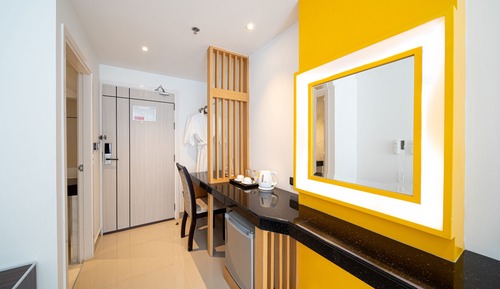 Deluxe Triple Room, City View