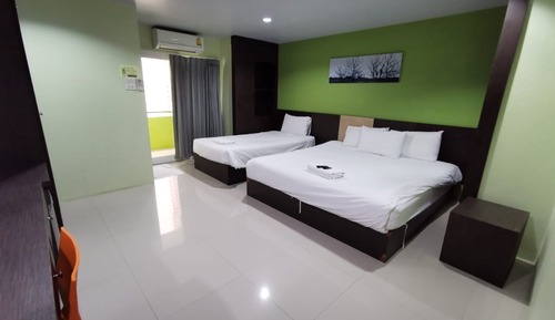Triple Room