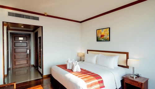 Deluxe Single Room, 1 King Bed, City View
