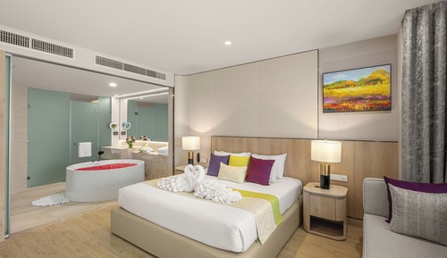 Regency Suite Thai Modern (2 Bedrooms)