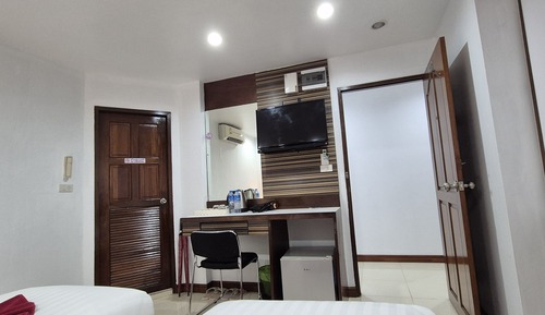 Standard Twin Room