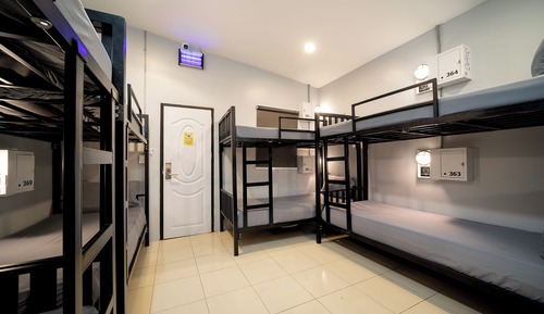 Bed in 10-Bed Female Only Dormitory No Curtains (360)