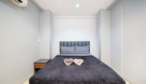 Double Room with Shared Bathroom (No window)