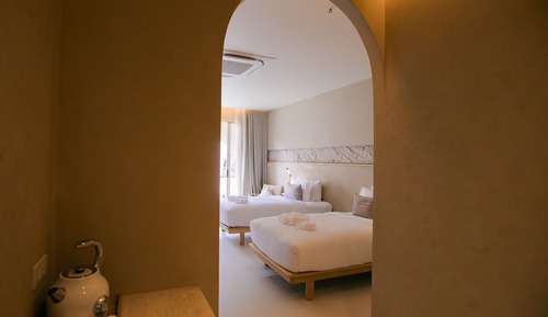 Deluxe Room Twin