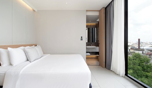 Superior King Room
