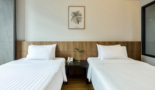 The Extra Room with Bathtub