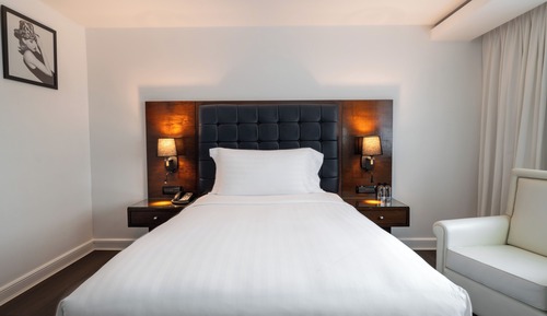 Bronze Queen 27 sqm
