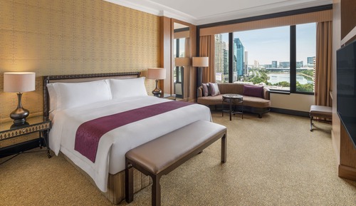 Prestige Suite, Lake View, 1 King Bed