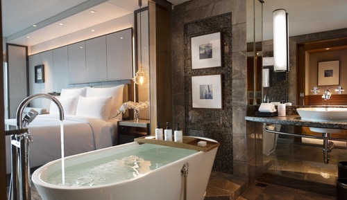 Premium Room, 1 King Bed