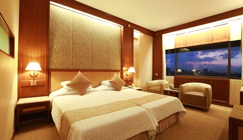 Premier Room