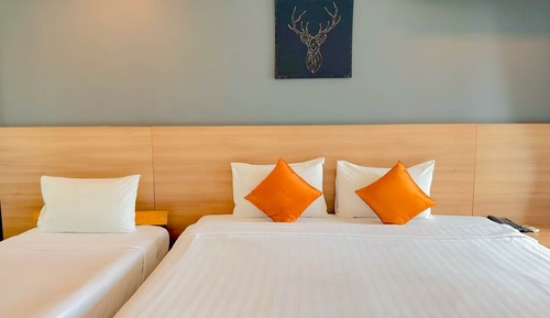 Deluxe Triple Room, 1 Bedroom, Balcony, City View